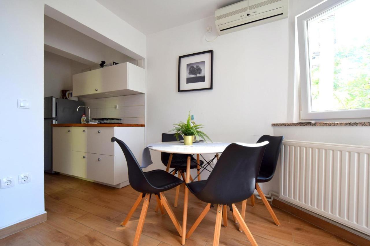 Apartments Julia Čižići Extérieur photo