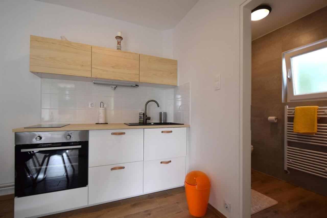 Apartments Julia Čižići Extérieur photo