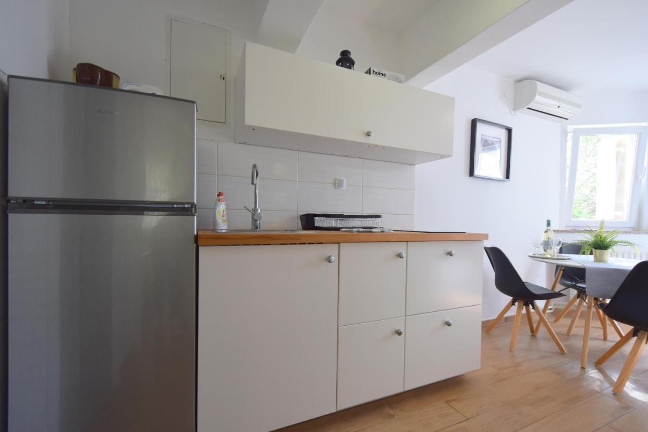 Apartments Julia Čižići Extérieur photo
