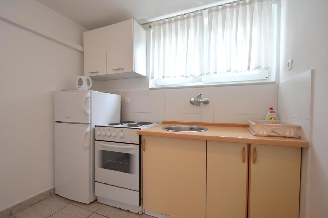Apartments Julia Čižići Extérieur photo