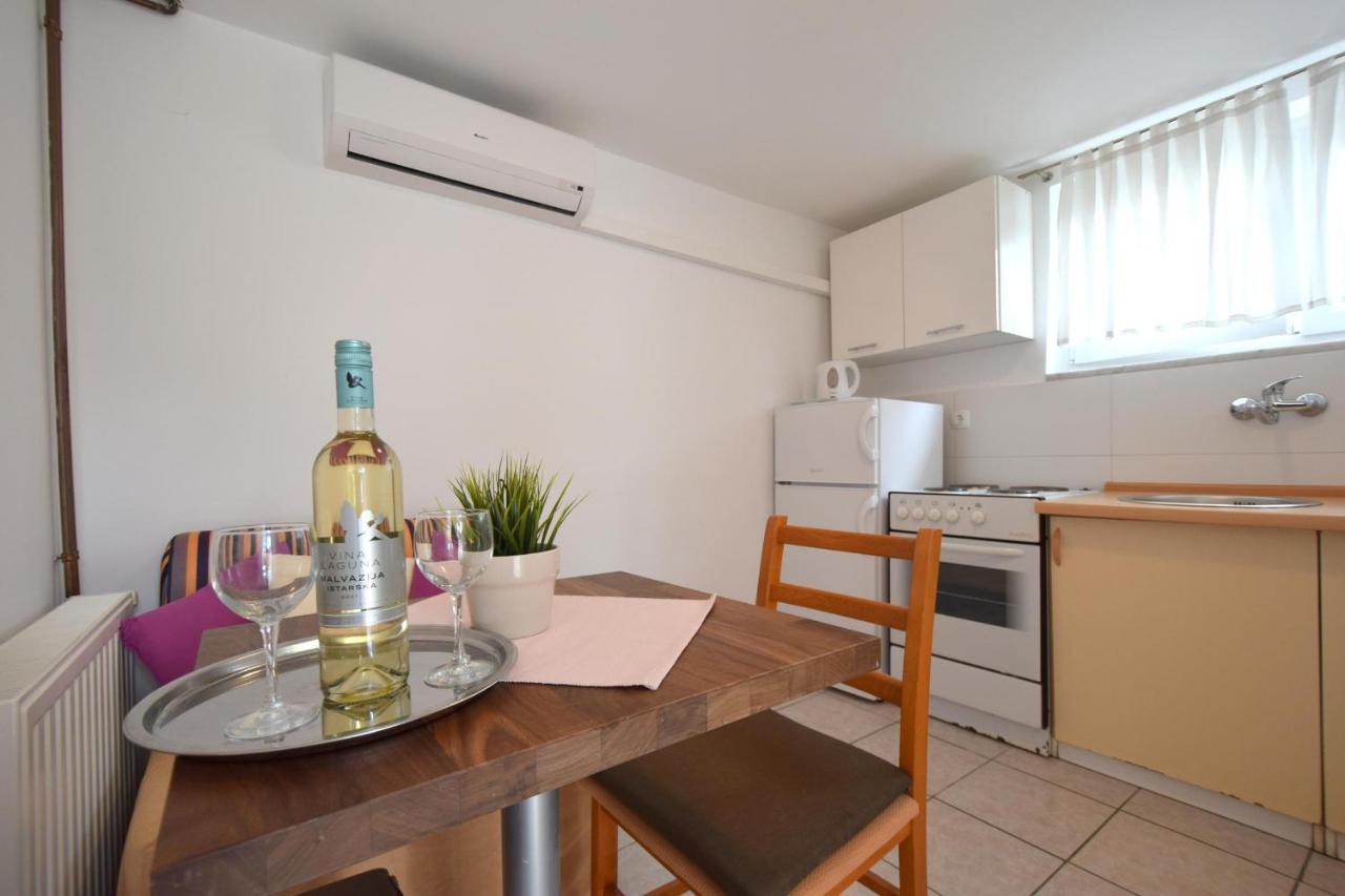Apartments Julia Čižići Extérieur photo
