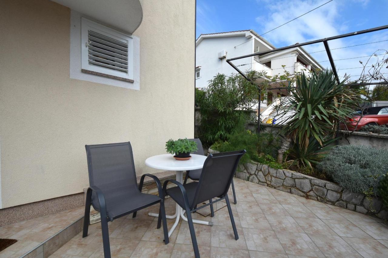 Apartments Julia Čižići Extérieur photo