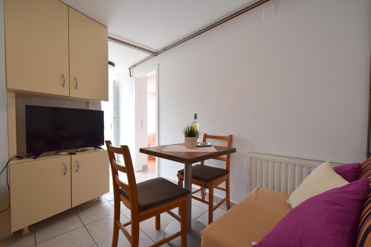 Apartments Julia Čižići Extérieur photo