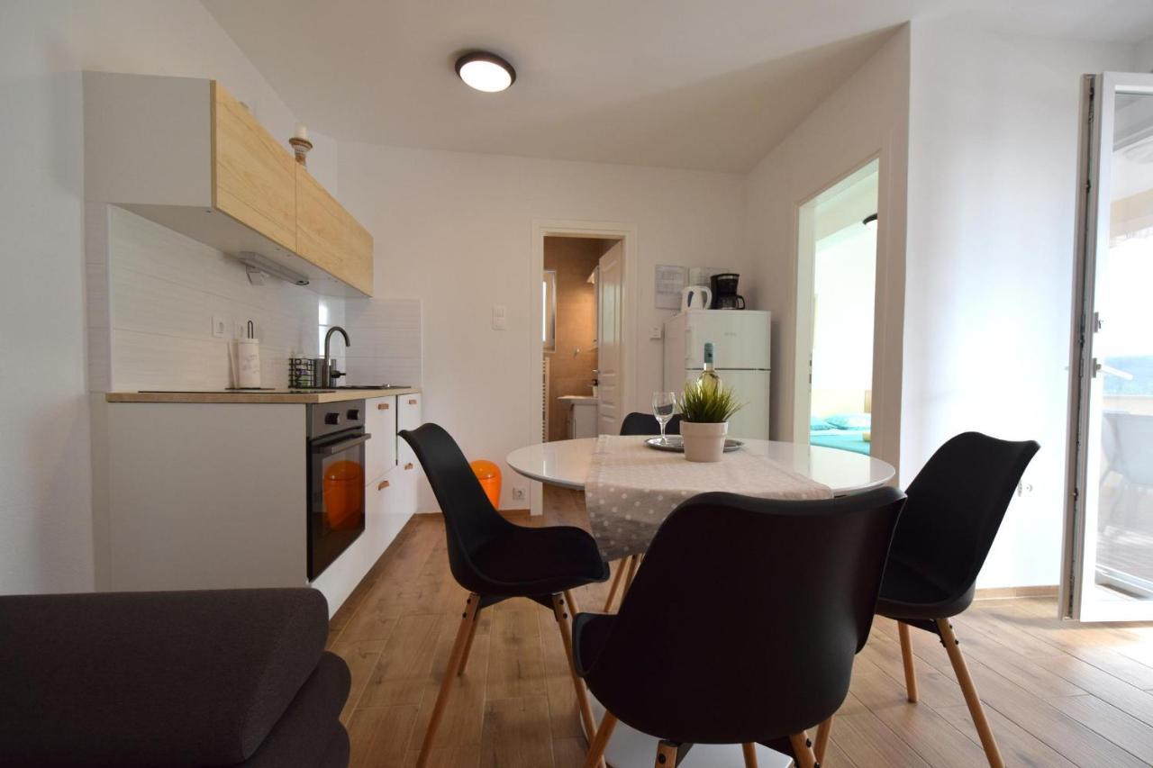 Apartments Julia Čižići Extérieur photo