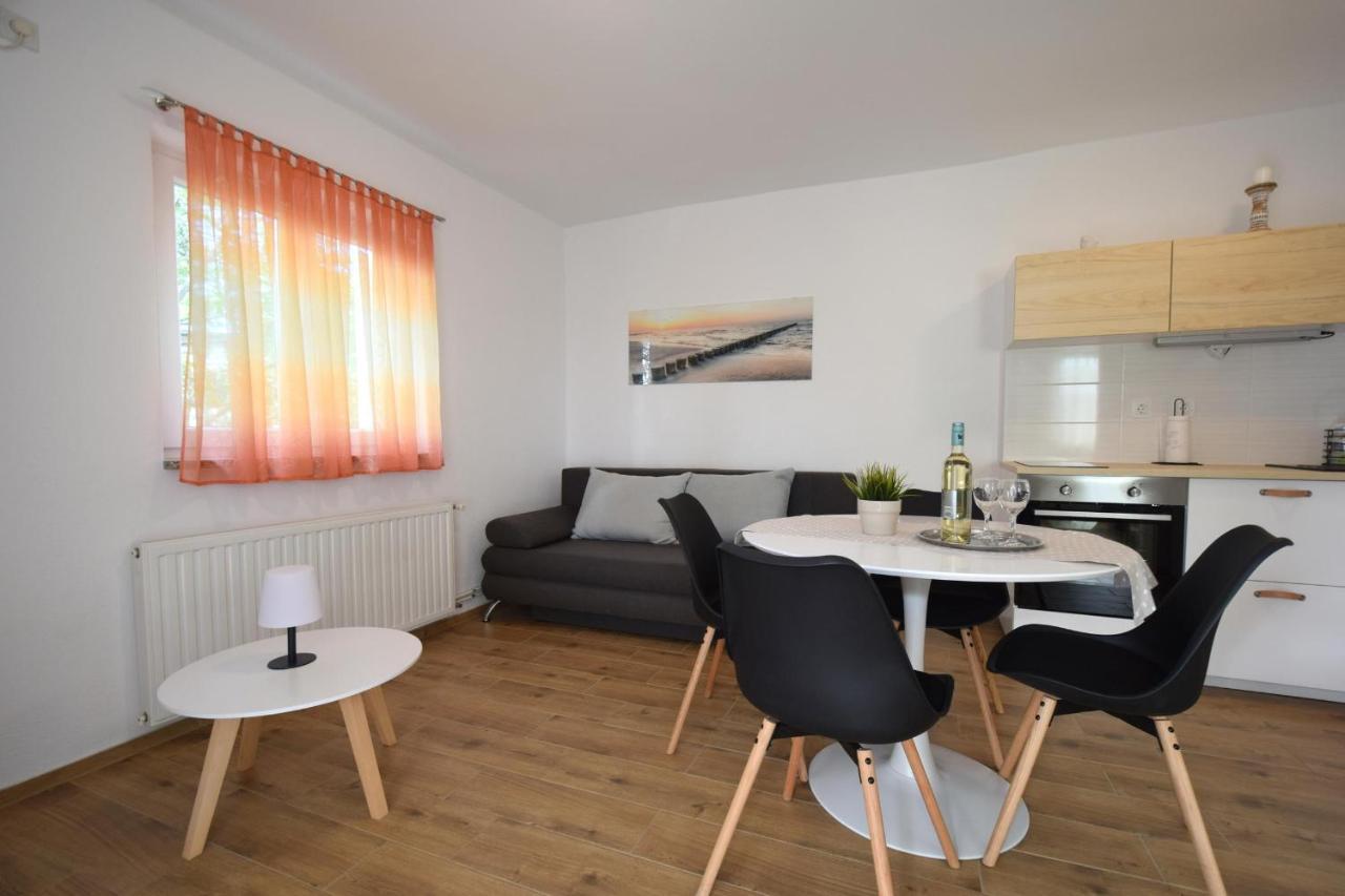 Apartments Julia Čižići Extérieur photo